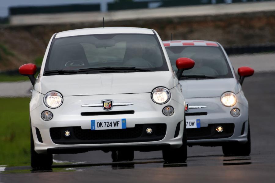  Fiat 500 Abarth 2008 года  (фото 27 из 73)